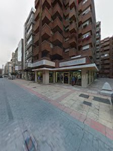 Centro Estético Odontológico Calle Burgo Nuevo, 20, 24001 León, España