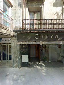 Clínica Dental Dani de Ribot Passeig de l'Escultor Miquel Blay, 56, 17800 Olot, Girona, España