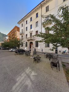 Accademia delle Arti e dei Commerci Santa Giuliana Via Giuseppe Garibaldi, 69, 22100 Como CO, Italia