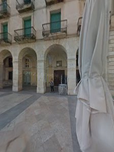 Despacho de abogados Nicolau al ayuntamiento, Plaça de la Vila, 9, 1º Junto, 08800 Vilanova i la Geltrú, Barcelona, España