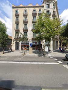 Prat perruquers Carrer d'Aragó, 313-317 Mercat de la Concepció - Parades 22, 28, 08009 Barcelona, España
