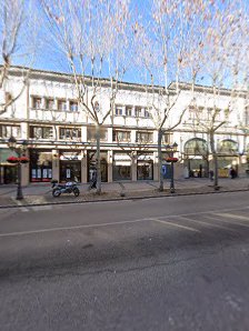 Clinica Dental Plana & Arcos SLP Passeig Barcelona, 2, 17800 Olot, Girona, España
