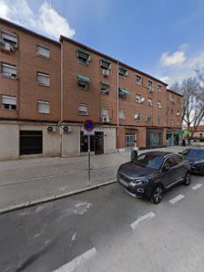 Almudena Plaza Díaz Clínica Dental SLP C. de Carlos Morla Lynch, 2, El Pardo, 28048 Madrid, España