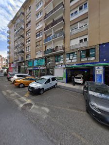 Laboratorio Dental Luis Obaya C. Félix Apellaniz, 6, Entlo, 39300 Torrelavega, Cantabria, España