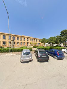 Scuola Elementare & Materna “M.Morleo” Via A. De Gasperi, 74020 Avetrana TA, Italia