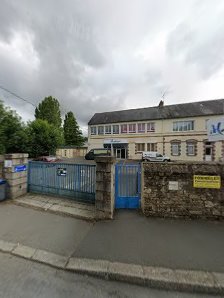 Lycée Professionnel Montbareil 2 Rue du Maréchal Joffre, 22200 Guingamp, France