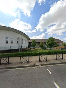 Collège Frédéric Bazille 16 Rue des Roches, 45340 Beaune-la-Rolande, France