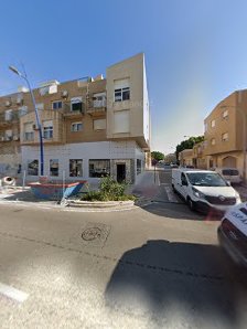 Centro Dental Doctores Rodríguez | Clínica en El Alquián Blvr. Manuel Del Águila Ortega, 04130 El Alquián, Almería, España