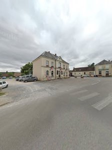ADMR AUTHON-DU-PERCHE / LA BAZOCHE GOUET 1 Pl. de la Mairie, 28330 Authon-du-Perche, France