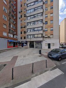 CENTRO DE IMPLANTES Y ORTODONCIA UREÑA PELICOT Av. de los Andes, 18, 28945 Fuenlabrada, Madrid, España