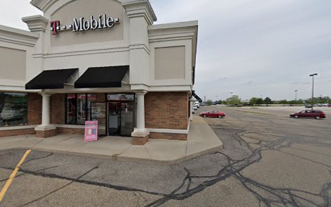 Cell Phone Store «T-Mobile», reviews and photos, 4459 Belden Village St NW, Canton, OH 44718, USA