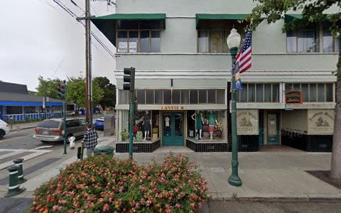 Book Store «Tavistock Books», reviews and photos, 1503 Webster St, Alameda, CA 94501, USA