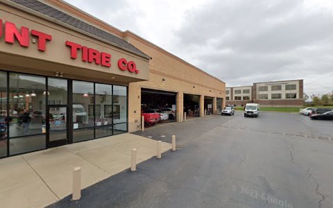 Tire Shop «Discount Tire Store - Algonquin, IL», reviews and photos, 2341 W Algonquin Rd, Algonquin, IL 60102, USA
