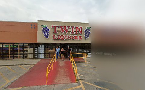 Liquor Store «Twin Liquors», reviews and photos, 1471 E Court St, Seguin, TX 78155, USA