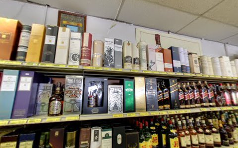 Liquor Store «Weiss Liquors Inc», reviews and photos, 824 Main St, Nashville, TN 37206, USA