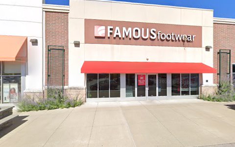 Shoe Store «Famous Footwear», reviews and photos, 152 Pavilion Pkwy, Newport, KY 41071, USA
