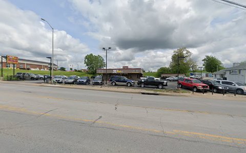 Used Car Dealer «SS Auto Inc», reviews and photos, 6417 N Oak Trafficway, Gladstone, MO 64118, USA