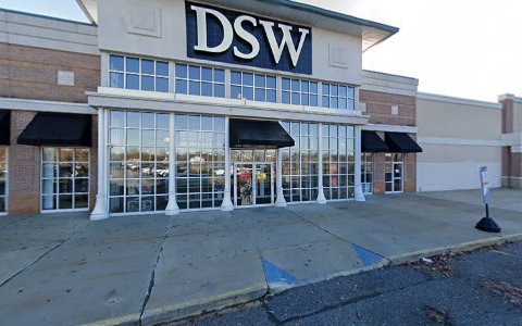 Shoe Store «DSW Designer Shoe Warehouse», reviews and photos, 3190 Middle Country Rd, Lake Grove, NY 11755, USA