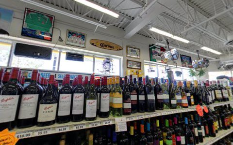 Wine Store «Hi Lake Liquors Hilake Liquor store», reviews and photos, 2130 E Lake St Unit E, Minneapolis, MN 55407, USA