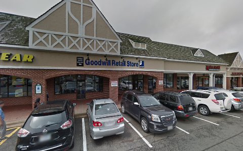 Thrift Store «Goodwill Retail Store & Donation Center», reviews and photos, 2421 Centreville Rd, Herndon, VA 20171, USA