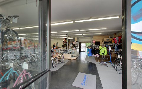 Bicycle Store «Bikecology Bike Shops», reviews and photos, 2355 Sepulveda Blvd, Torrance, CA 90501, USA
