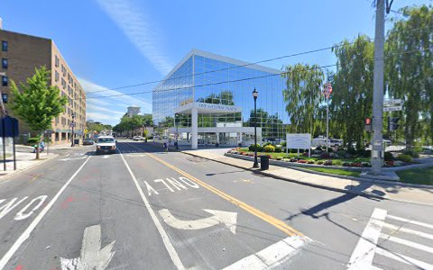 One Gateway Plaza image 1