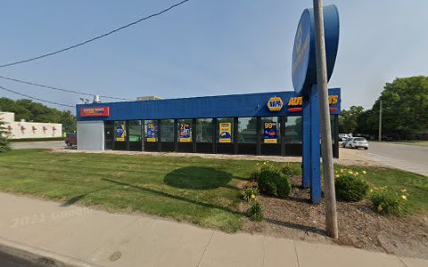Auto Parts Store «NAPA Auto Parts - Genuine Parts Company», reviews and photos, 5501 Douglas Ave, Des Moines, IA 50310, USA