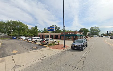 Auto Repair Shop «Deerfield Auto & Tire Clinic», reviews and photos, 663 Waukegan Rd, Deerfield, IL 60015, USA