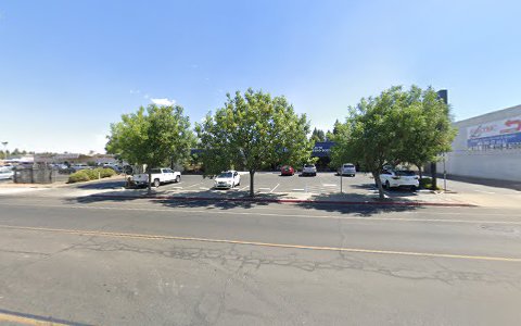 Auto Body Shop «Fresno Body Works - North», reviews and photos, 143 E Sierra Ave, Fresno, CA 93710, USA