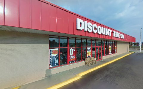 Tire Shop «Discount Tire Store - Center Line, MI», reviews and photos, 26805 Van Dyke, Center Line, MI 48015, USA
