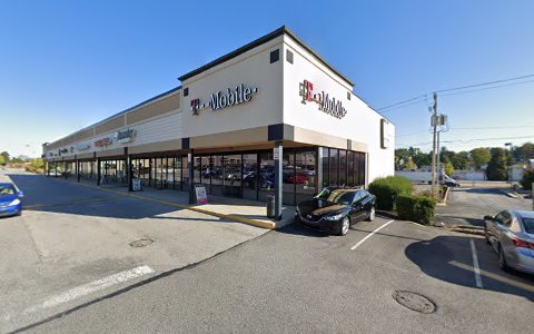 Cell Phone Store «T-Mobile», reviews and photos, 351 Loucks Rd, York, PA 17404, USA