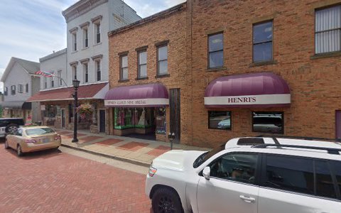 Boutique «Henris Prom, Pageant & Bridal Boutique», reviews and photos, 110 N Market St, Minerva, OH 44657, USA