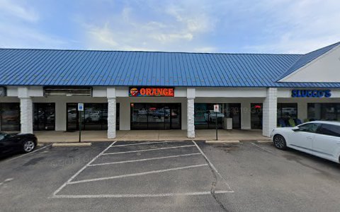 Discount Store «Maple Hill West Golf», reviews and photos, 321 Douglas Ave # 30, Holland, MI 49424, USA