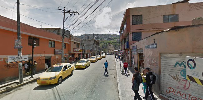 calle 21 de agosto y, Av. Pedro Vicente Maldonado, Quito, Ecuador