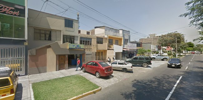 Av. Larco 363, Trujillo 13008, Perú