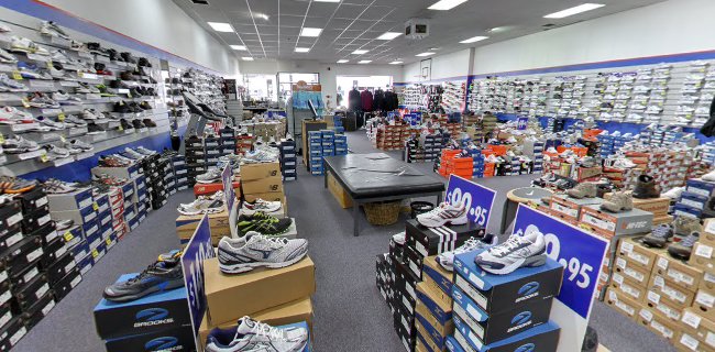 Comments and reviews of Smiths Sports Shoes