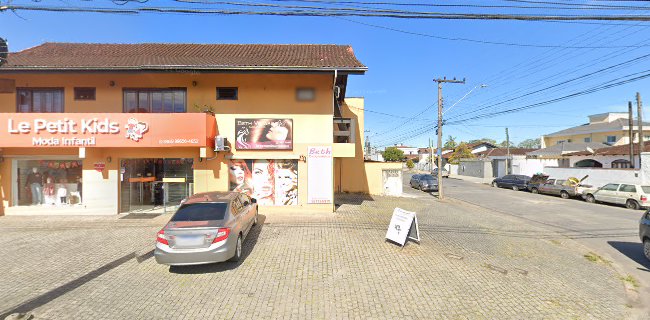 R. Bem-Te-VI, 449 - Costa e Silva, Joinville - SC, 89220-090, Brasil
