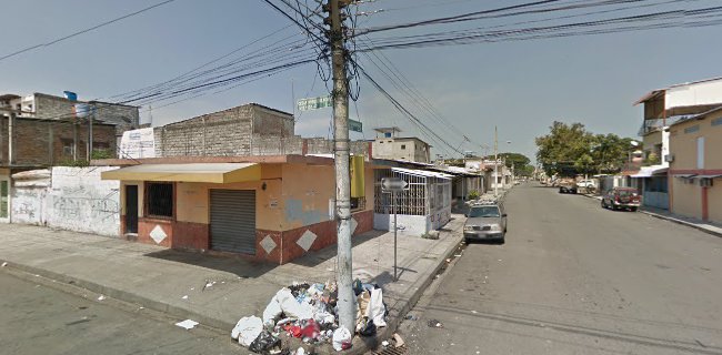 Mas Ahorro 38 y Lomas de Sargentillo - Guayaquil