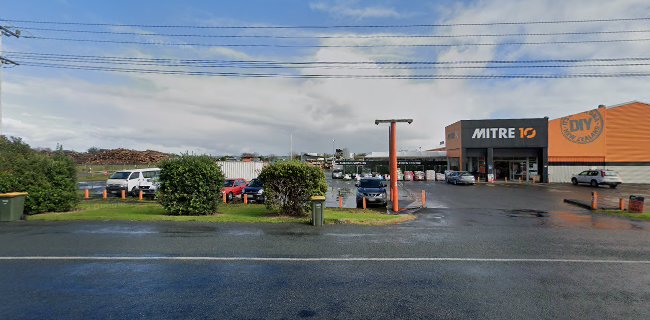 Comments and reviews of Helensville Community Recycling Centre.