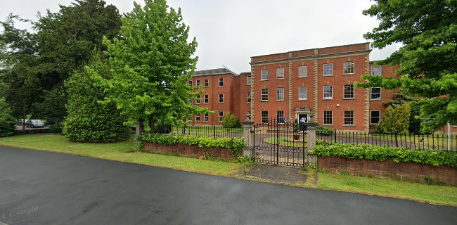 Derma Institute Manchester - Manchester