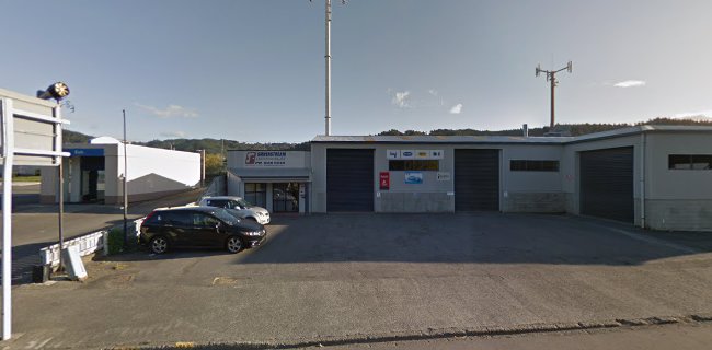 Reviews of Silverstream Panel-Beaters in Upper Hutt - Auto repair shop