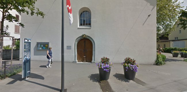 Kommentare und Rezensionen über Reformierte Kirche Neuhausen am Rheinfall