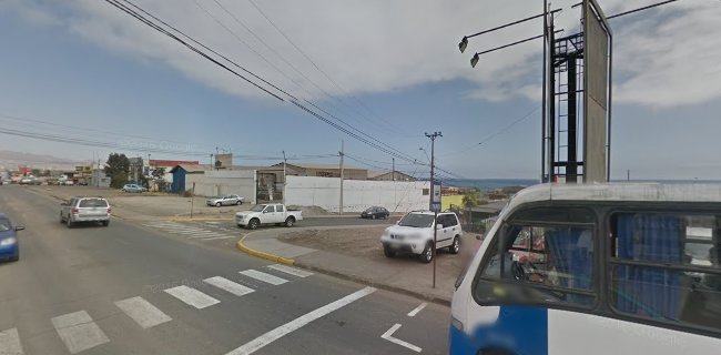Opiniones de Salinas y Fabres en Antofagasta - Tienda de neumáticos