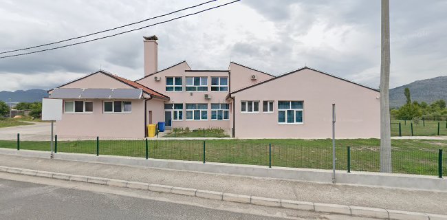 Osnovna škola fra Ante Gnječa Staševica - Škola