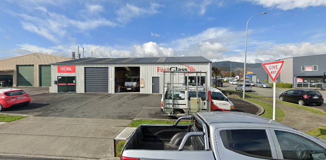 Reviews of Fast Glass in Nelson - Auto glass shop