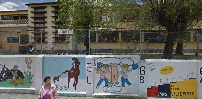 Opiniones de ESCUELA MANUEL CABEZA DE VACA en Quito - Escuela