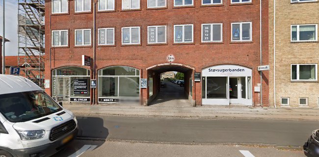 Kommentarer og anmeldelser af Hvidovre Tandklinik | Tandlæge i Hvidovre, København med speciale i Invisalign, Implantater mm.