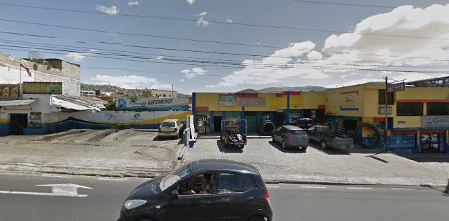 Avenida Antonio José de Sucre oe4-200 y la Sirena, Quito, Ecuador