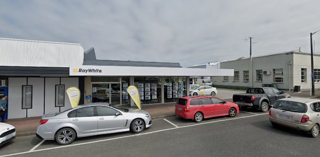 Comments and reviews of Century 21 Dargaville - Jean Johnson Realty Ltd