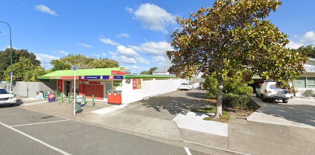 Four Square Bayview - Supermarket